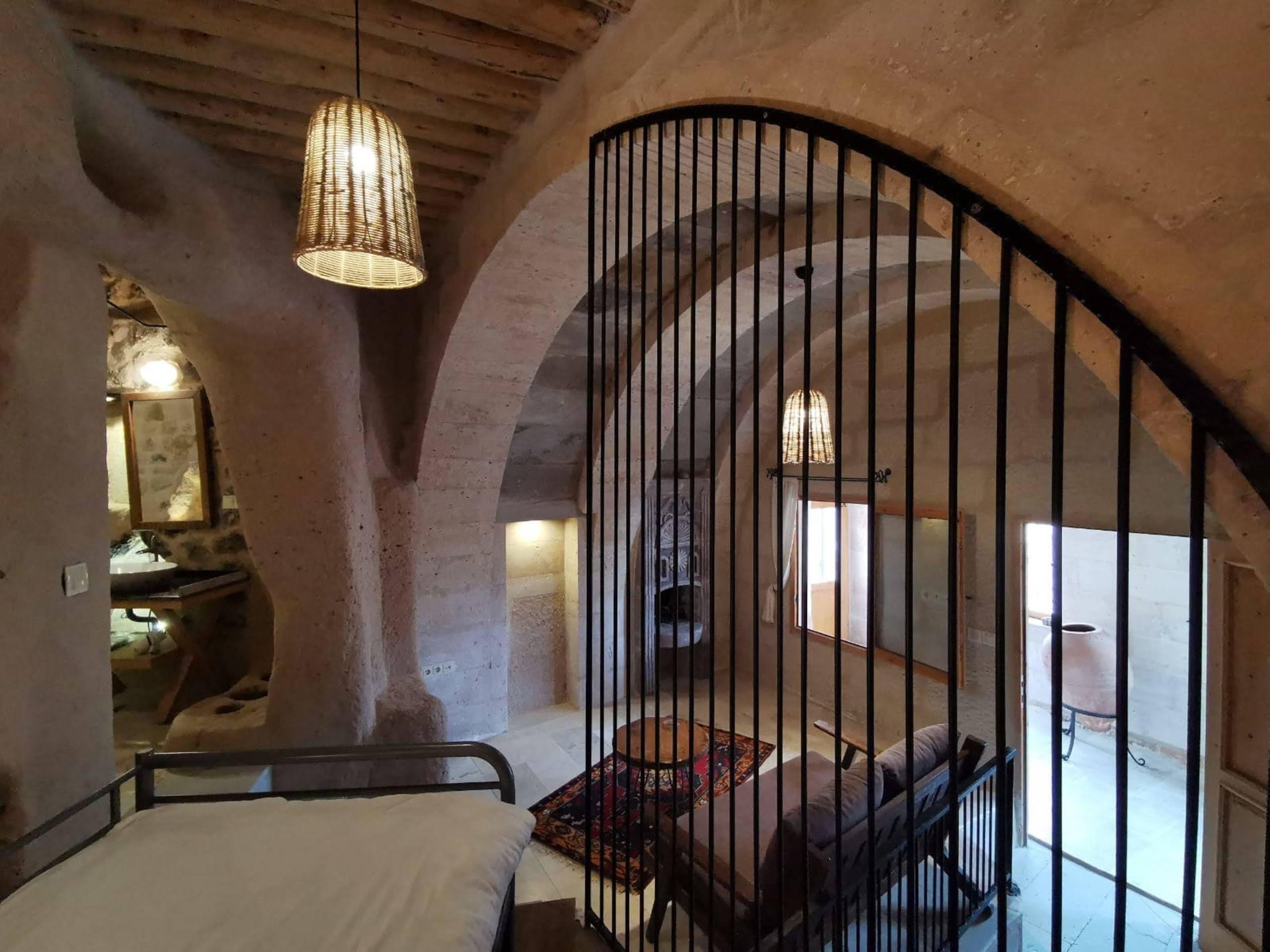 Helike Cave Suites Uchisar Exterior foto