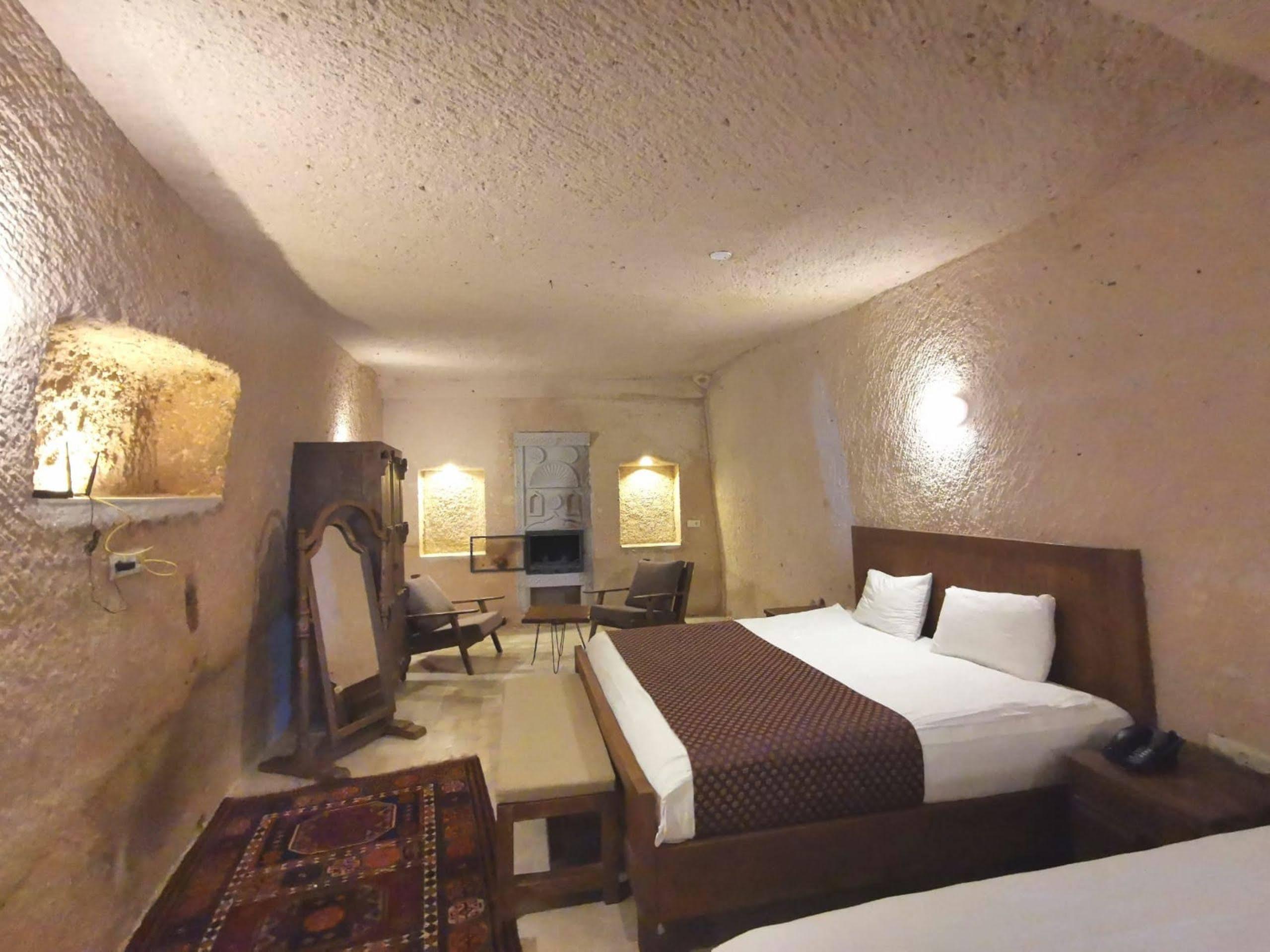 Helike Cave Suites Uchisar Exterior foto